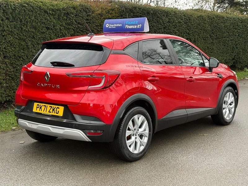 Used Renault Captur Iconic 2021 Red SUV