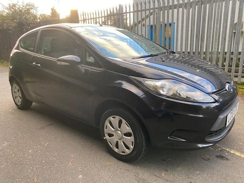 Black Used 2010 Ford Fiesta Hatchback | £2,400 (Good price) - Image 1/4