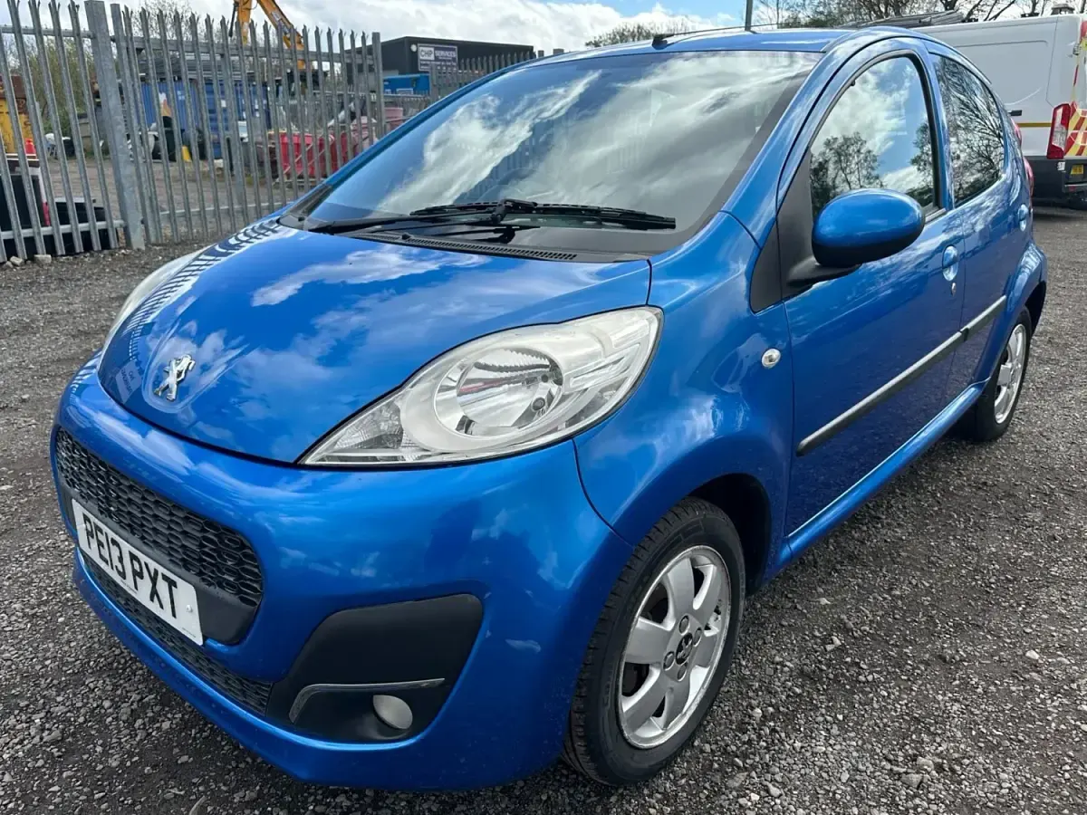 Second-hand Peugeot 107 Active 68 CP (50 kW) 2013 Albastru Hatchback