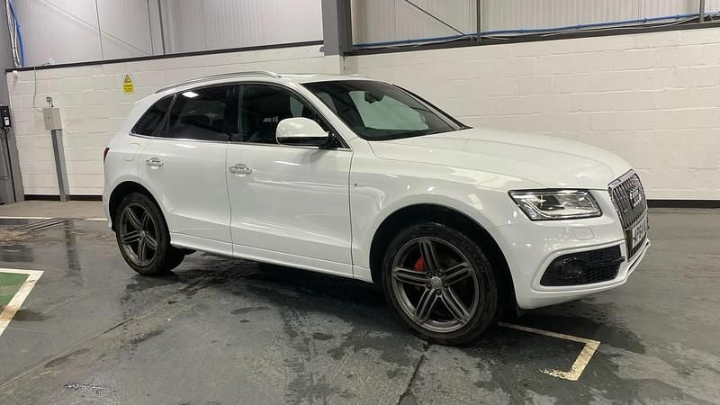 White Used 2015 Audi Q5 S-line plus SUV | £11,998 (Fair price) - Image 1/4