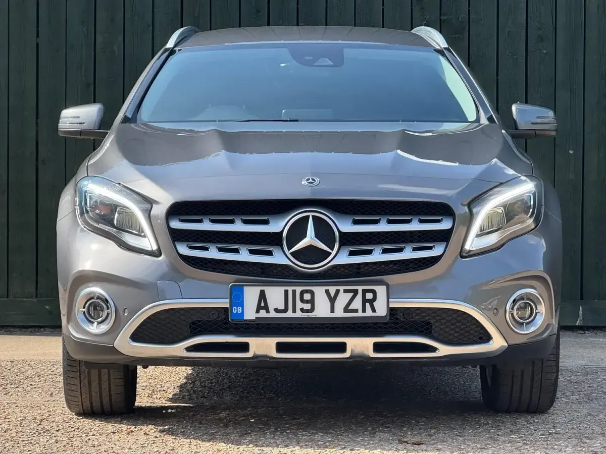 Used Mercedes GLA200 Premium 156 HP (114 kW) 2019 Grey SUV