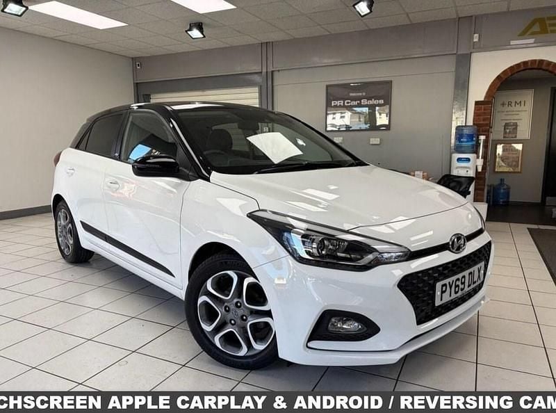 Used Hyundai i20 84 HP (61 kW) 2020 White Hatchback