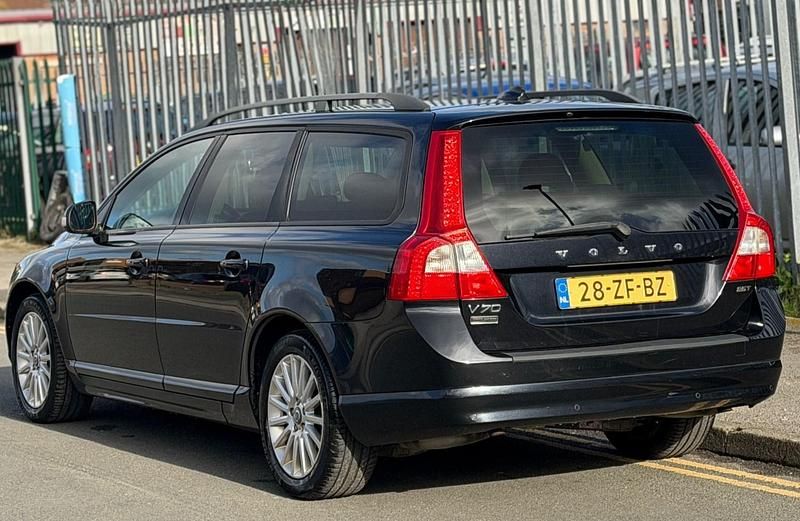 Second-hand Volvo V70 SE Lux 2008 Negru Break