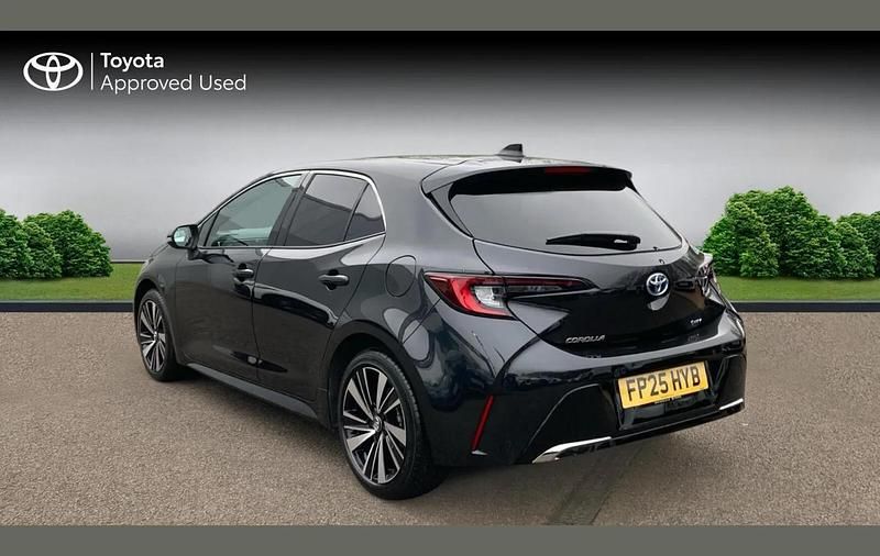 Used Toyota Corolla Design 138 HP (101 kW) 2025 Black Hatchback