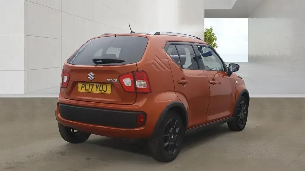 Used Suzuki Ignis SZ-T 90 HP (66 kW) 2017 Orange SUV