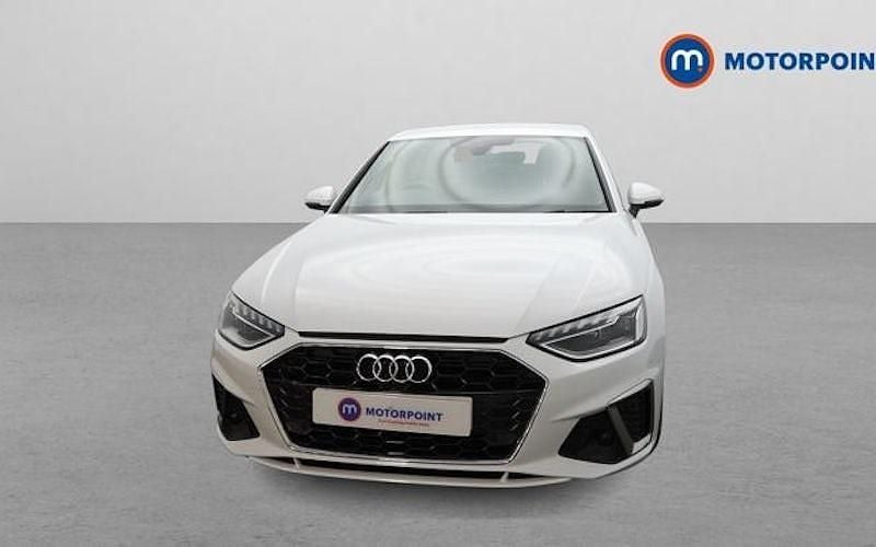Używany Audi A4 S-Line 163 KM (119 kW) 2025 Sedan/Limuzyna