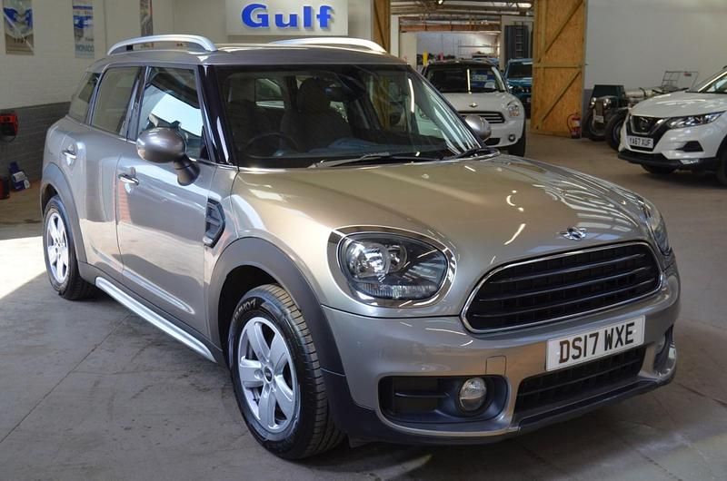 Silver Used 2017 Mini Cooper Countryman SUV | £11,995 (Fair price) - Image 1/4