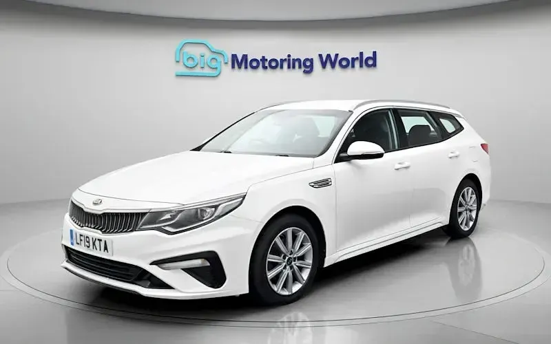 Used Kia Optima 136 HP (100 kW) 2019 White Estate