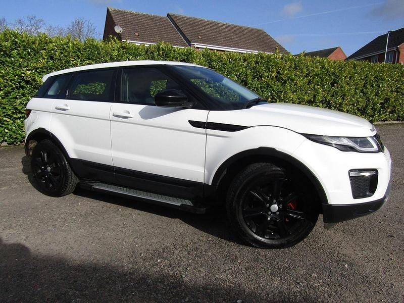 Used Land Rover Range Rover evoque SE 2015 White Estate
