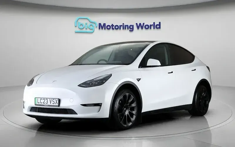 Used Tesla Model Y Long Range AWD 286 kW (389 HP) 2025 SUV