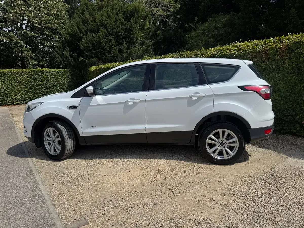 Used Ford Kuga Zetec 150 HP (110 kW) 2018 White SUV