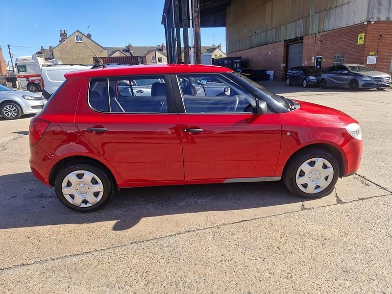 Used Skoda Fabia 80 HP (58 kW) 2009 Red Hatchback