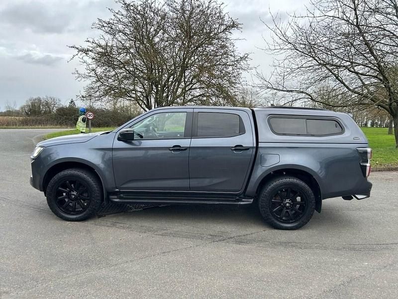 Used Isuzu Pick up 164 HP (120 kW) 2022 Grey Pickup
