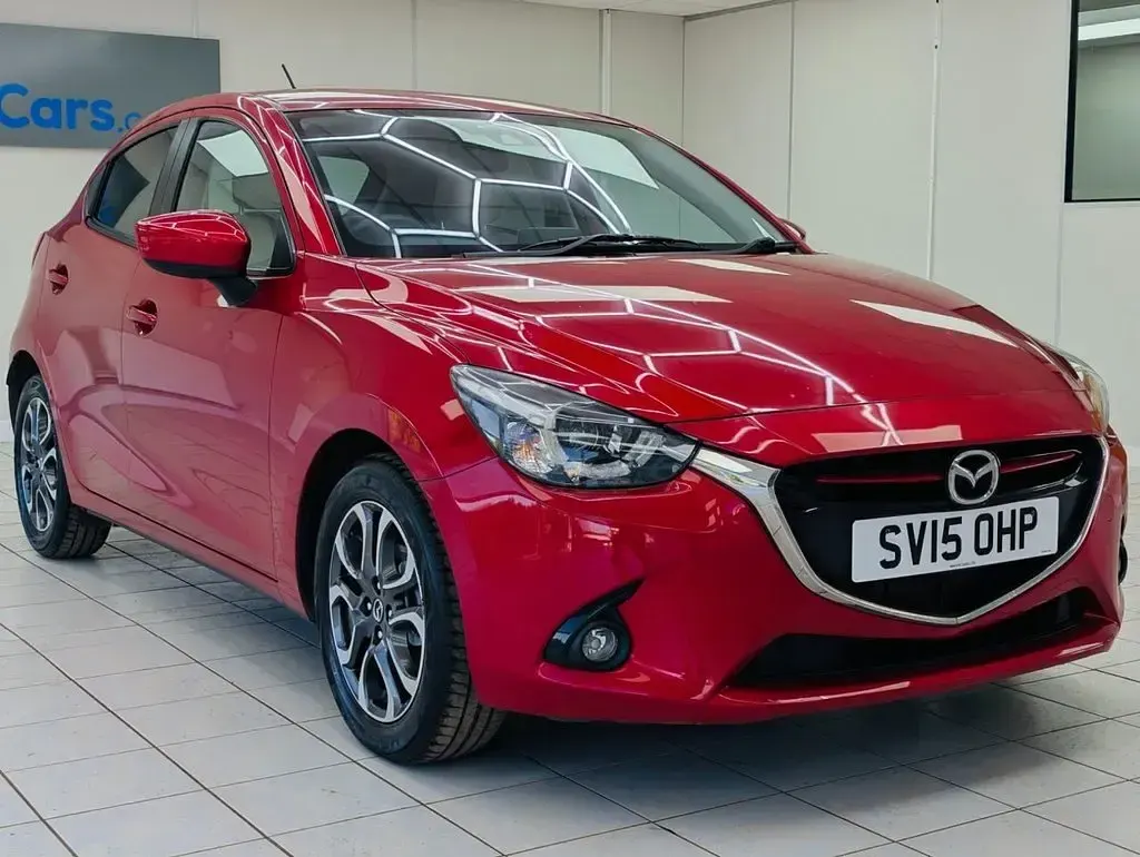 Used Mazda 2 Inclusive 115 HP (84 kW) 2015 Red Hatchback