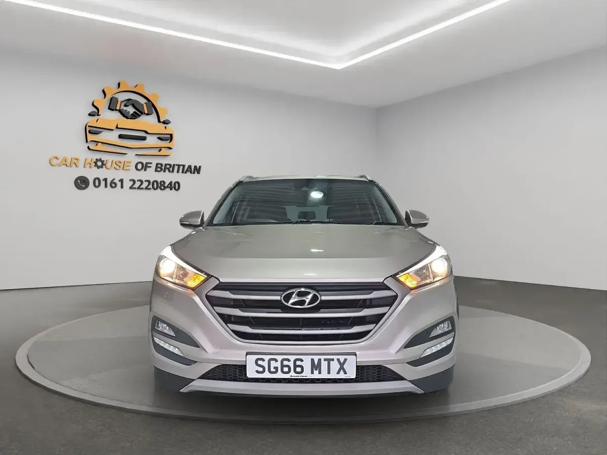 Używany Hyundai Tucson SE 177 KM (130 kW) 2016 Beżowy SUV