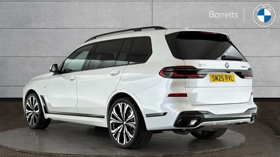 Used BMW X7 M Sport 347 HP (255 kW) 2025 White SUV