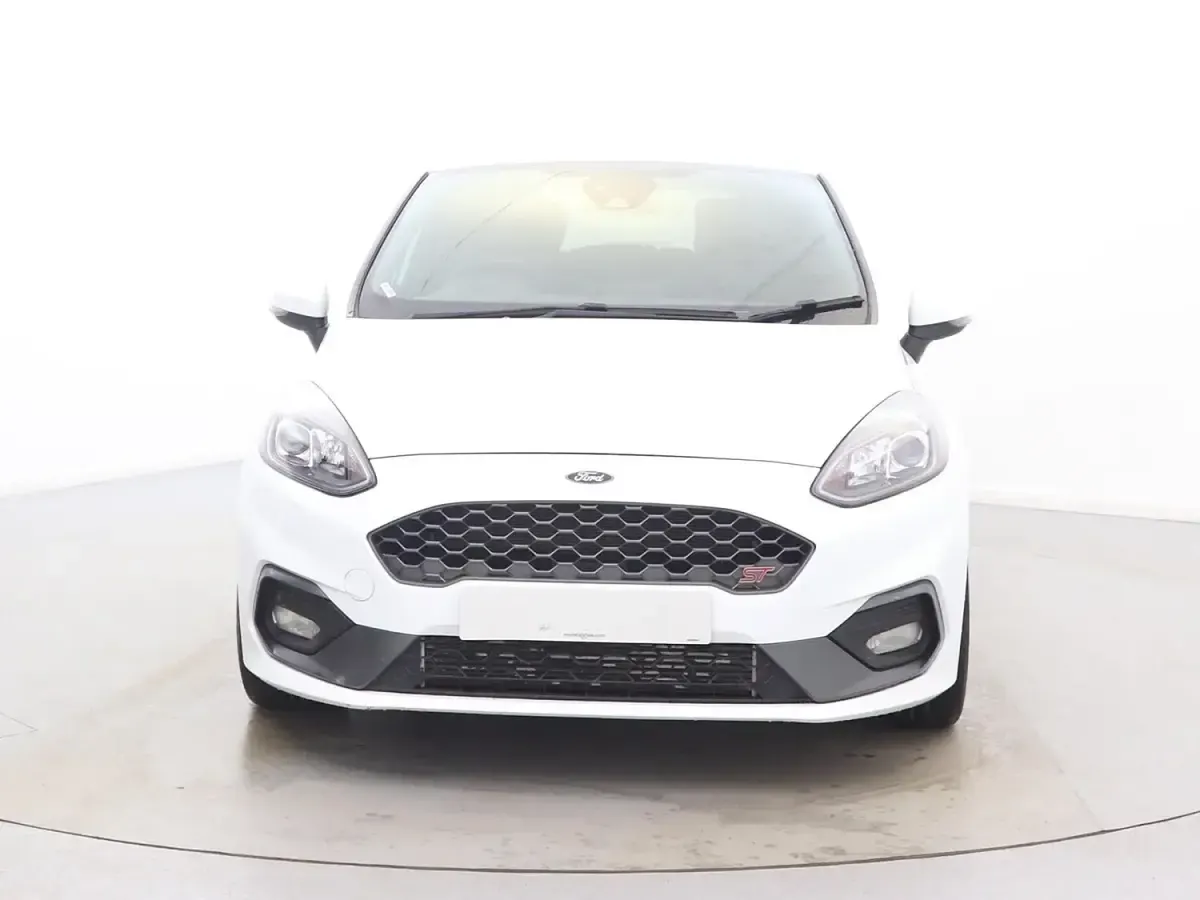 Used Ford Fiesta Performance Edition 200 HP (147 kW) 2019 White Hatchback