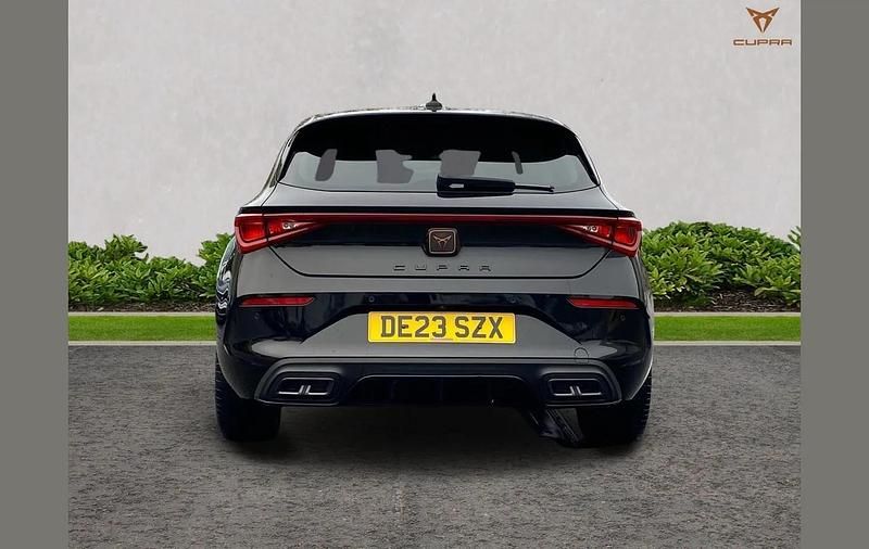 Used Cupra Leon 147 HP (108 kW) 2023 Black Hatchback