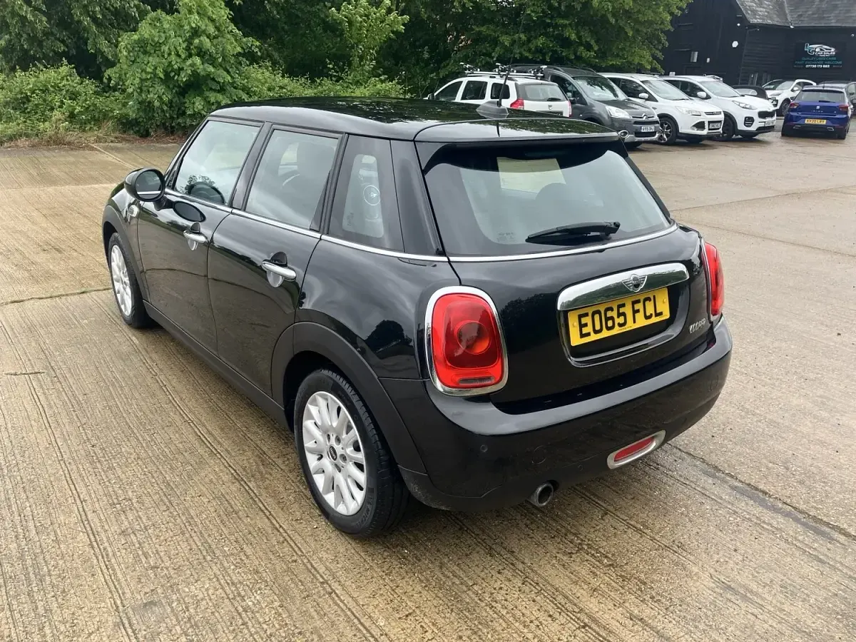 Used Mini Cooper Hatch 136 HP (100 kW) 2015 Black Hatchback