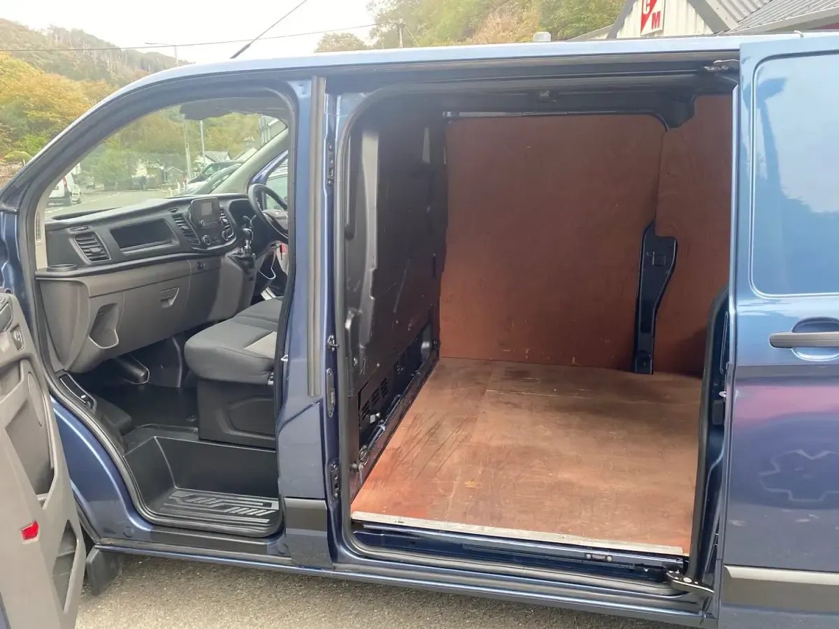 Used Ford Transit Custom 130 HP (95 kW) 2022 Blue Van