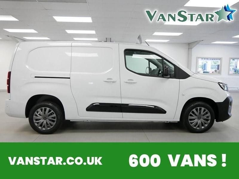 White Used 2024 Peugeot Partner MPV | £17,989 (Expensive) - Image 1/4