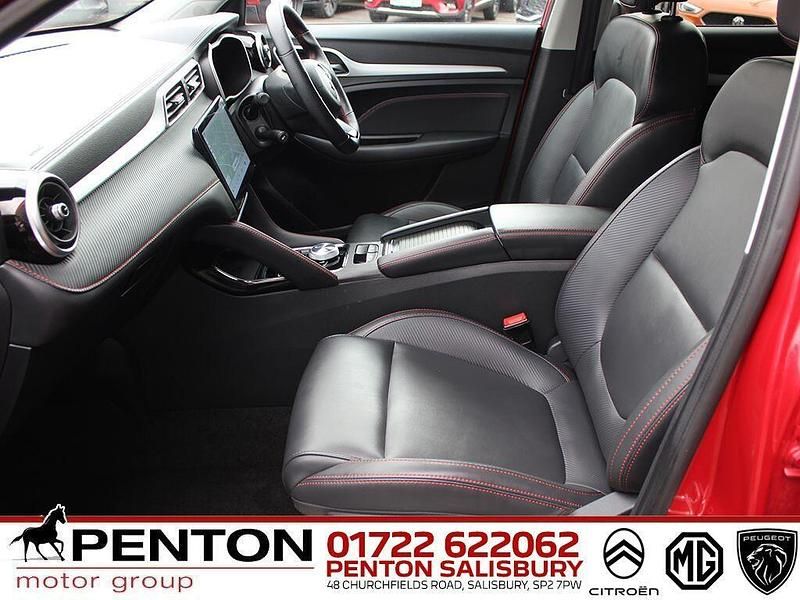 Used MG ZS Trophy Connect 130 kW (177 HP) 2024 Red Sedan