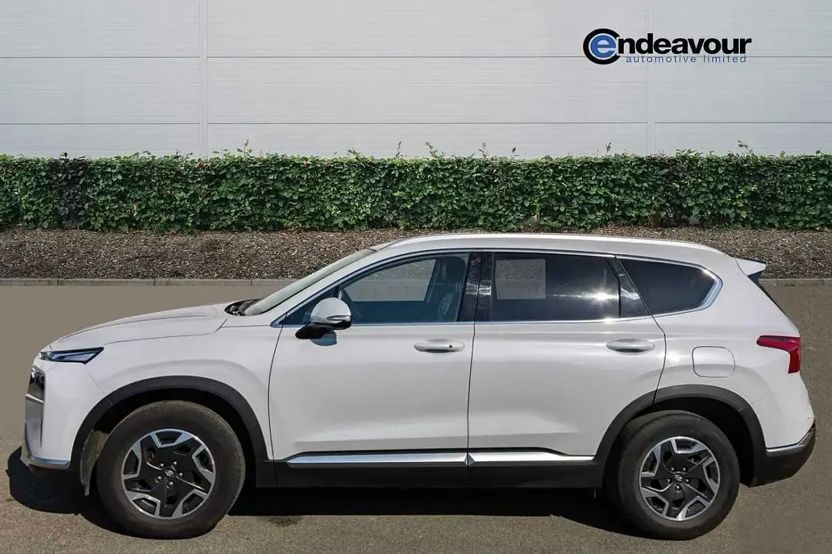 Used Hyundai Santa Fe Premium 230 HP (169 kW) 2023 White SUV