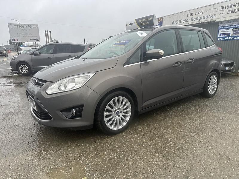 Usado Ford Grand C-Max Titanium 2014 Cinzento Monovolume