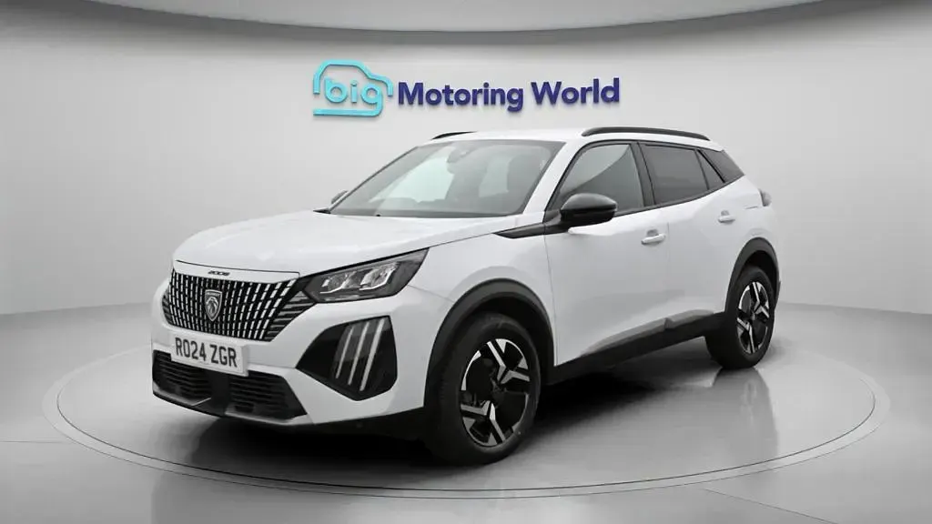 Used Peugeot 2008 Allure 130 HP (95 kW) 2024 White SUV