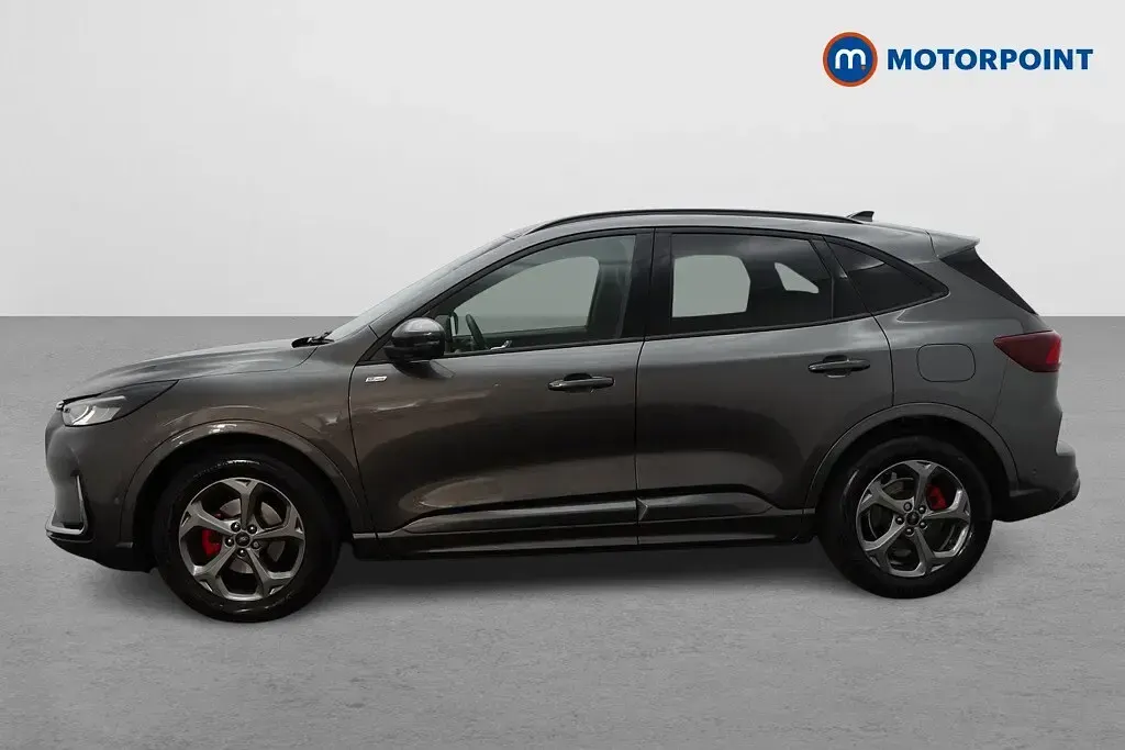 Begagnad Ford Kuga ST-Line 183 HK (134 kW) 2025 Svart SUV