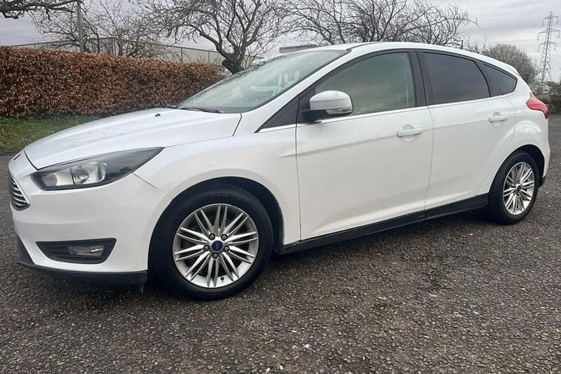 Used Ford Focus Zetec 120 HP (88 kW) 2017 Hatchback