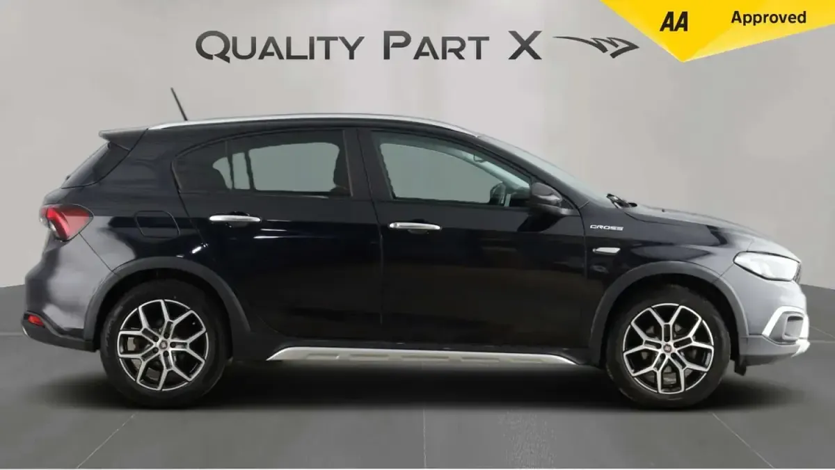 Used Fiat Tipo Cross 130 HP (95 kW) 2022 Black Hatchback