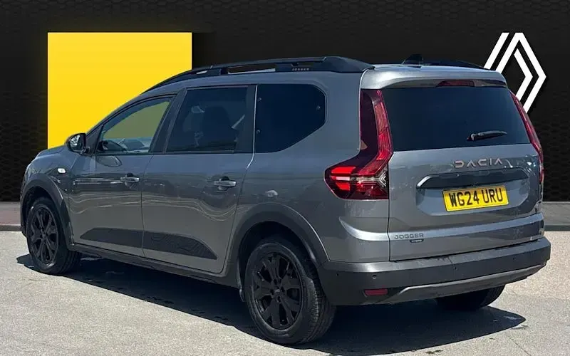 Used Dacia Jogger Extreme 141 HP (103 kW) 2025 MPV