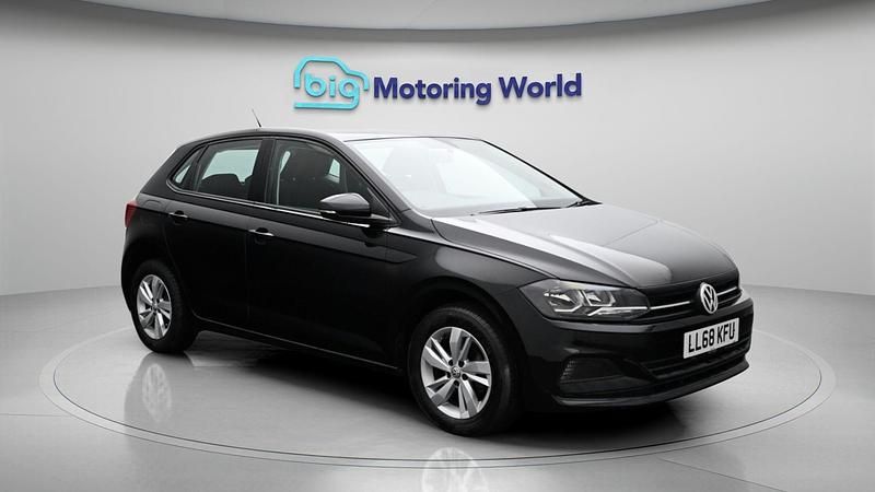 Used VW Polo SE 94 HP (69 kW) 2018 Black Hatchback