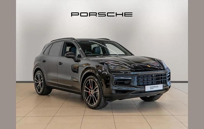 Black New 2025 Porsche Cayenne S E-Hybrid SUV | £104,990 - Image 1/4