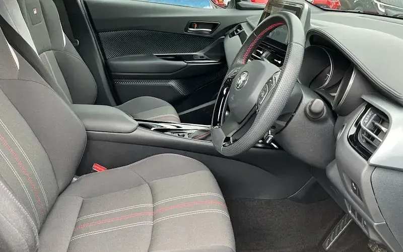 Used Toyota C-HR Sport 122 HP (89 kW) 2023 Ash grey bitone (metallic paint) SUV
