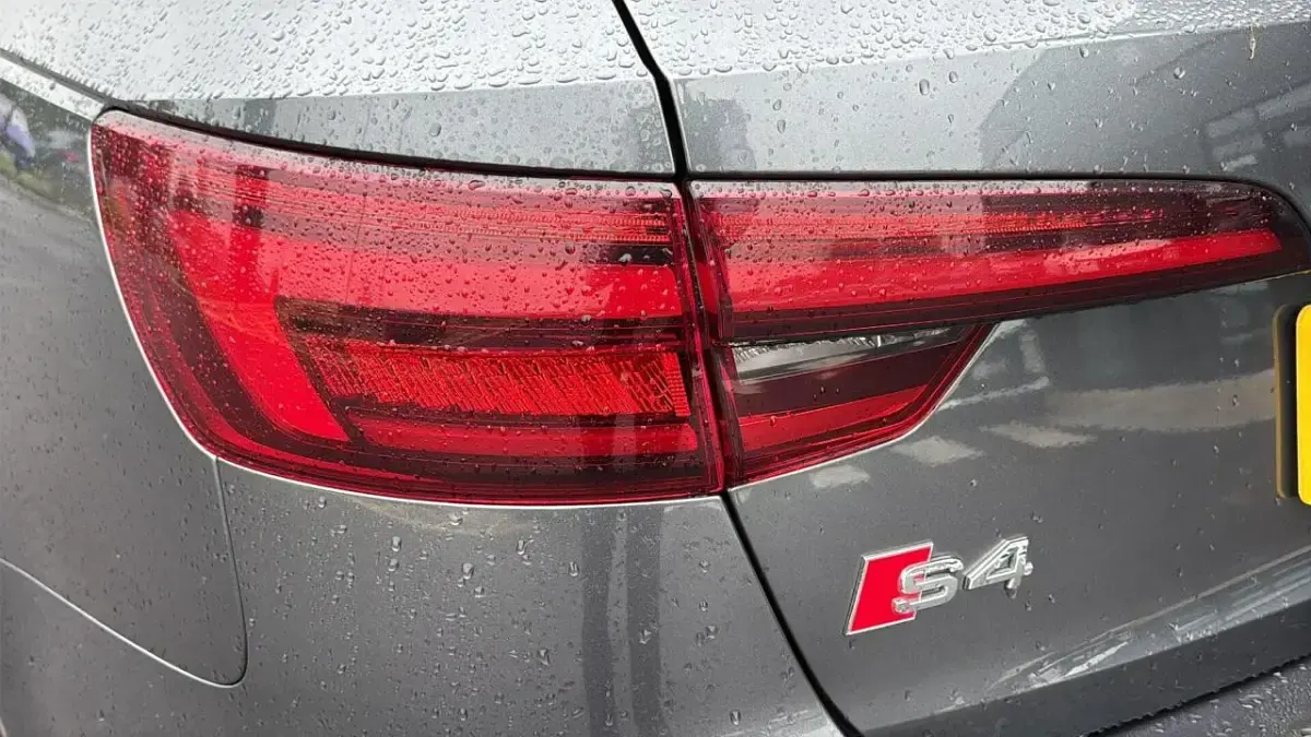 Used Audi S4 Design 349 HP (256 kW) 2018 Grey Estate