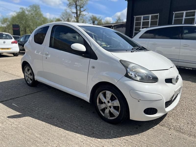 Begagnad Toyota Aygo 2012 Vit Halvkombi