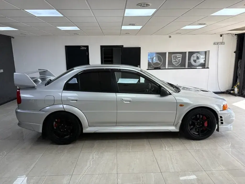 Used Mitsubishi Lancer 148 HP (108 kW) 2016 Silver Sedan