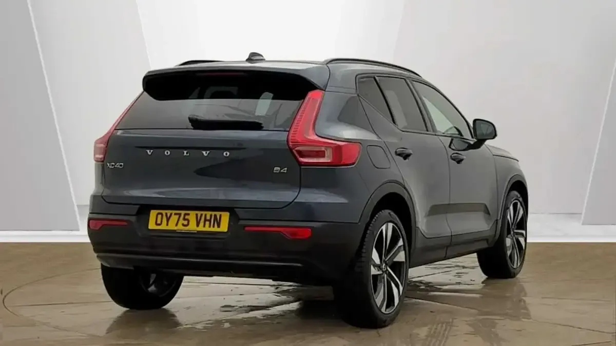 Used Volvo XC40 Plus 194 HP (142 kW) 2026 SUV