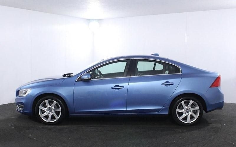 Used Volvo S60 SE Lux 136 HP (100 kW) 2014 Blue Sedan