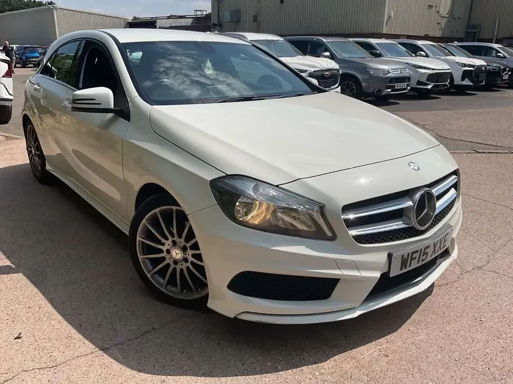 Used Mercedes A180 AMG 109 HP (80 kW) 2015 White Hatchback