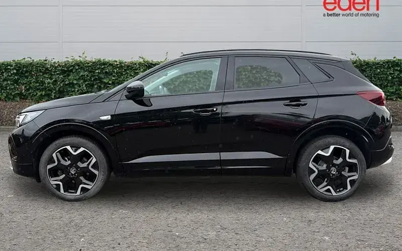 Used Vauxhall Grandland X Ultimate 131 HP (96 kW) 2024 Black SUV