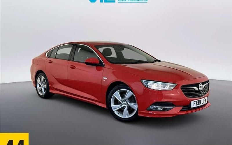Second-hand Vauxhall Insignia Sport 165 CP (121 kW) 2020 Hatchback
