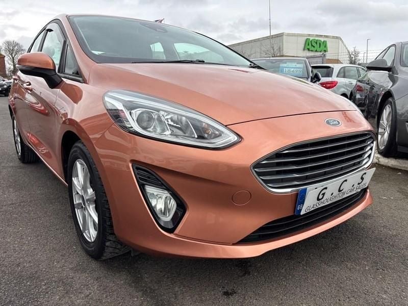Used Ford Fiesta Zetec 85 HP (62 kW) 2019 Bronze Hatchback