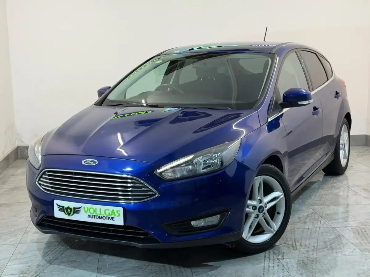 Begagnad Ford Focus Zetec 125 HK (91 kW) 2018 Blå Halvkombi