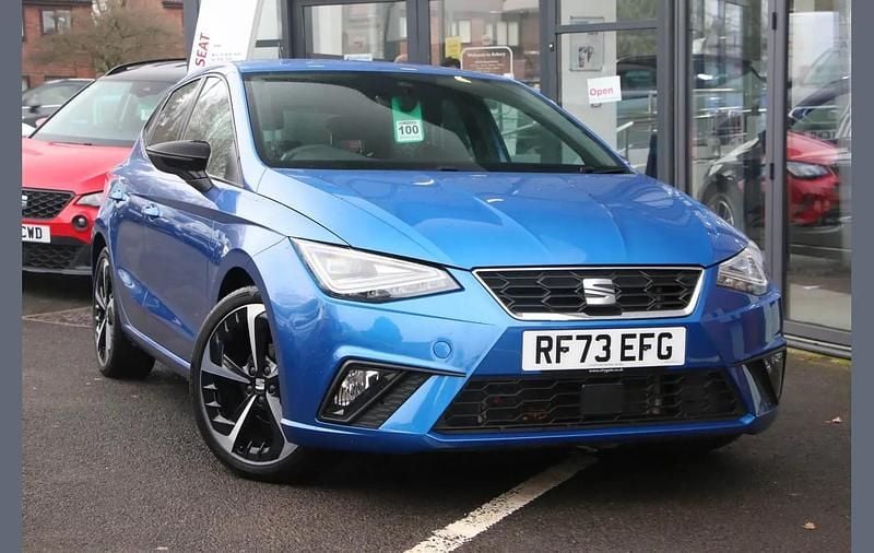 Used Seat Ibiza FR Sport 94 HP (69 kW) 2023 Blue Hatchback