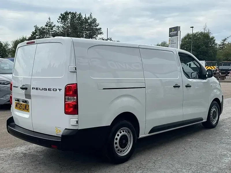 Used Peugeot Expert 120 HP (88 kW) 2025 White Van