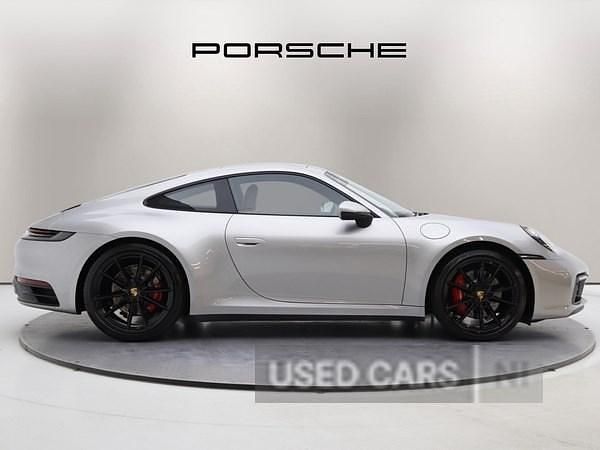 Begagnad Porsche 911 2020 Silver Sportkupé