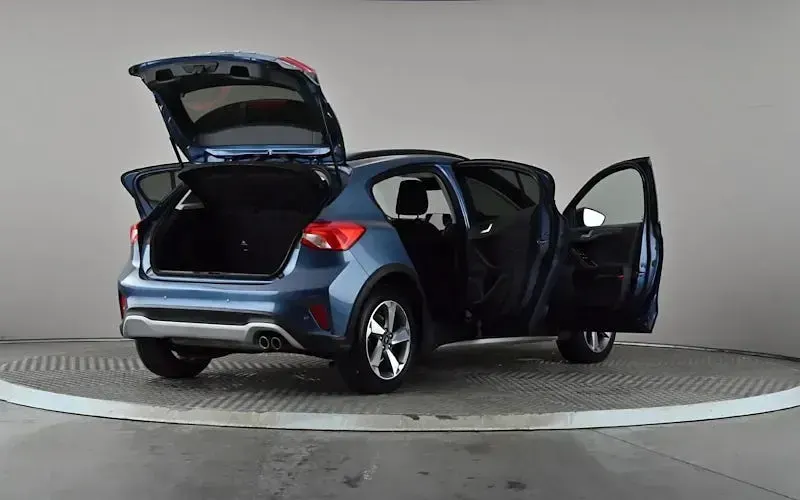 Used Ford Focus Active 155 HP (114 kW) 2021 Blue Hatchback